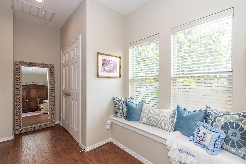 2127 Stacy Glen