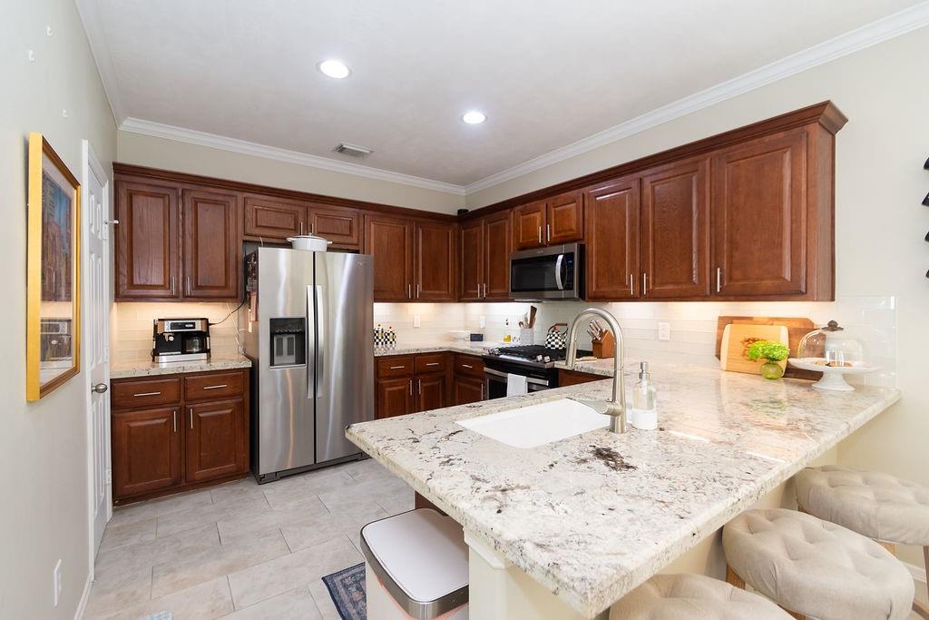 2127 Stacy Glen
