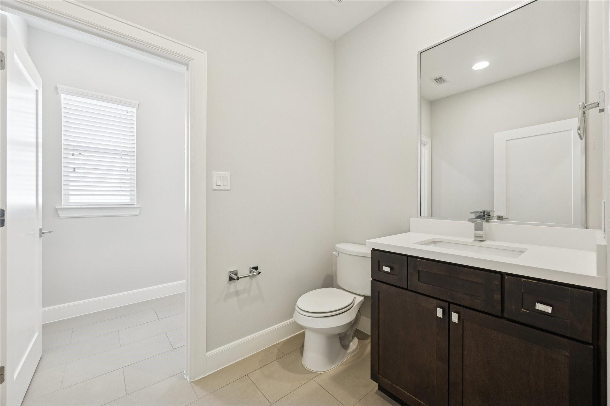 1213 Crockett Street