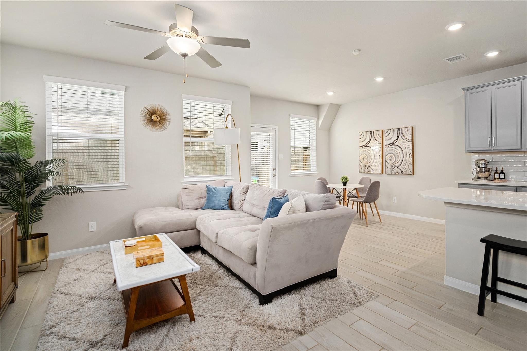 1524 Lakeline Oak Drive