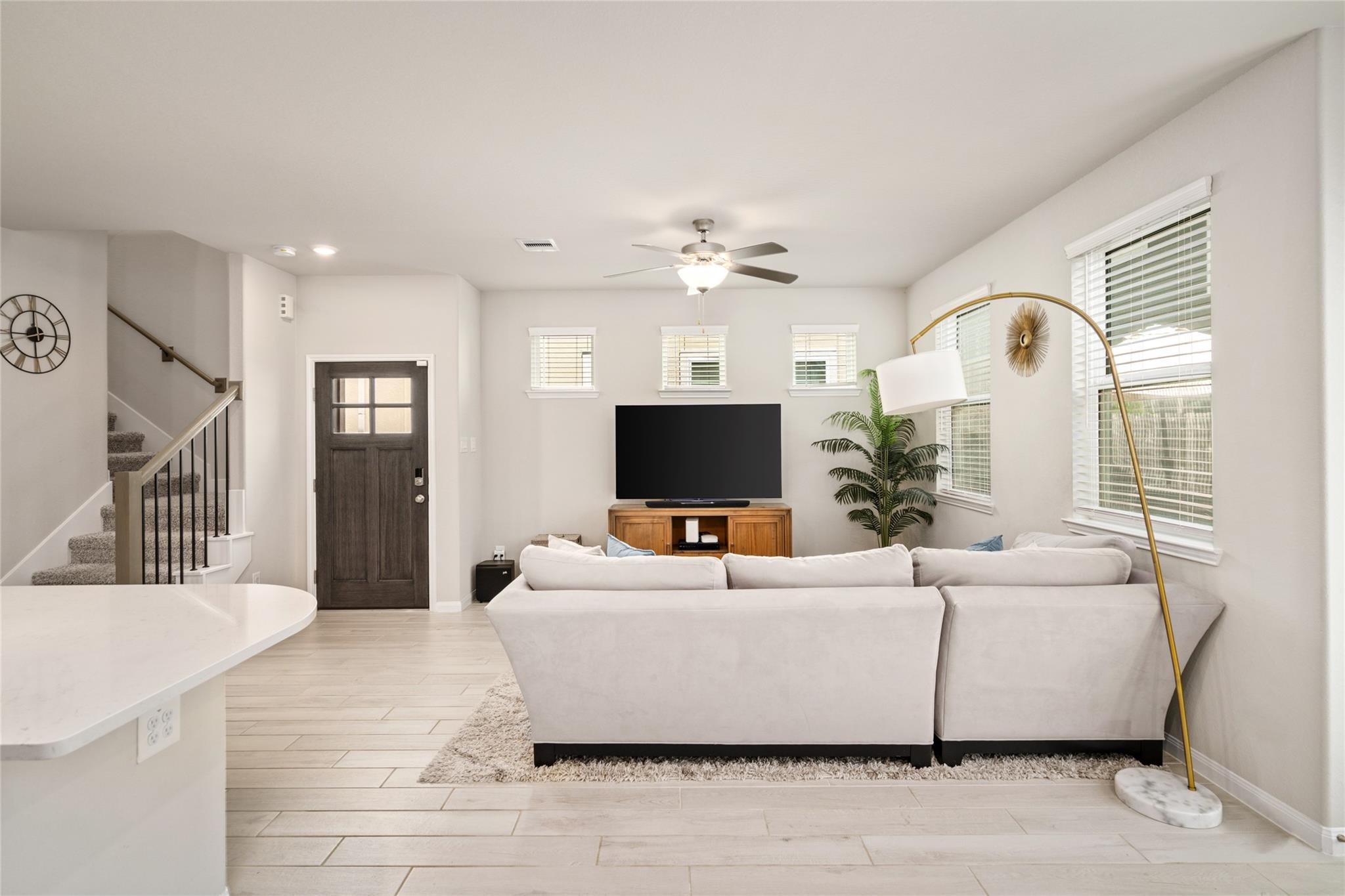 1524 Lakeline Oak Drive