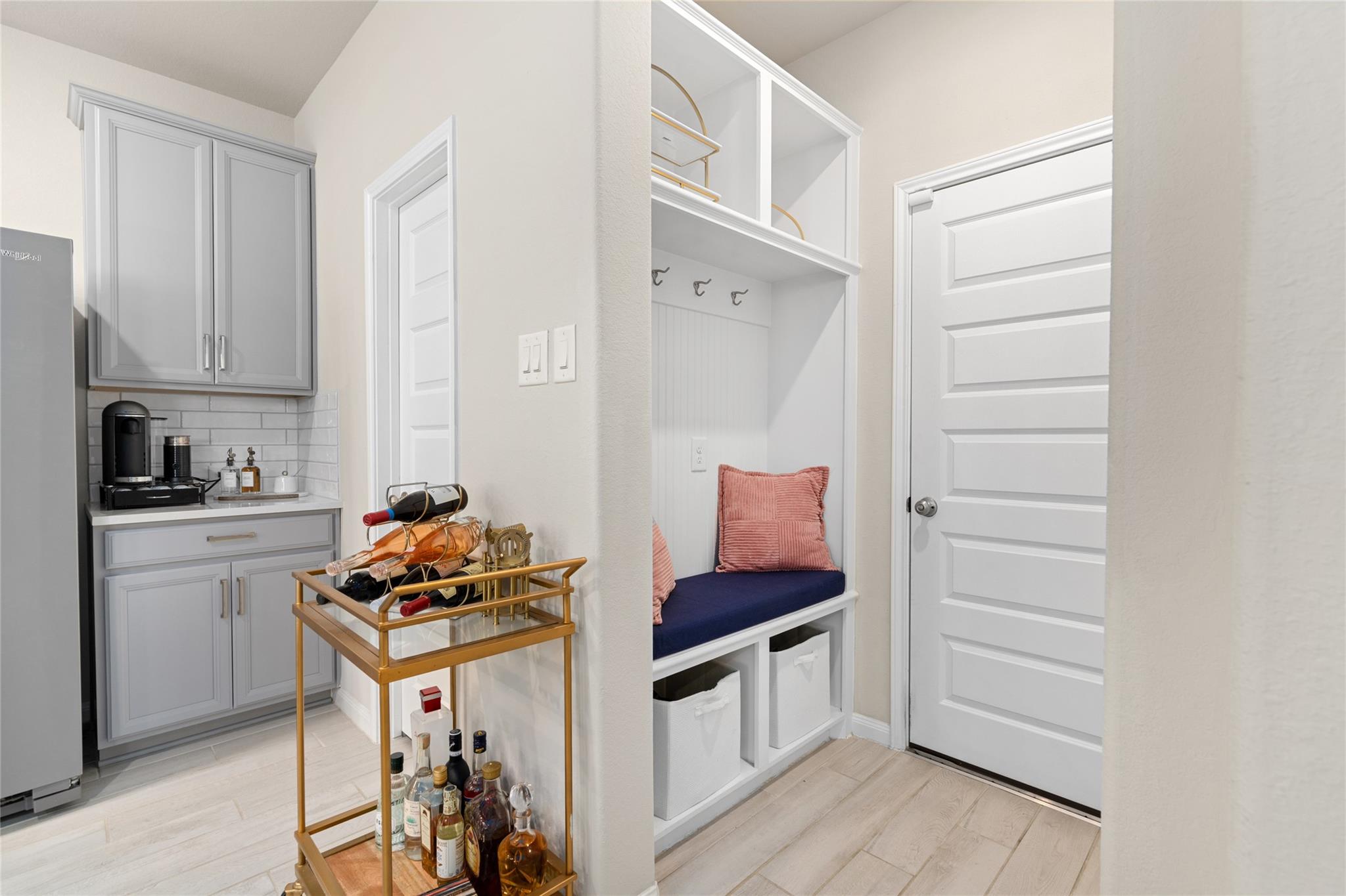 1524 Lakeline Oak Drive