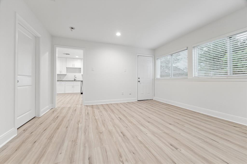1707 W 43rd Street
