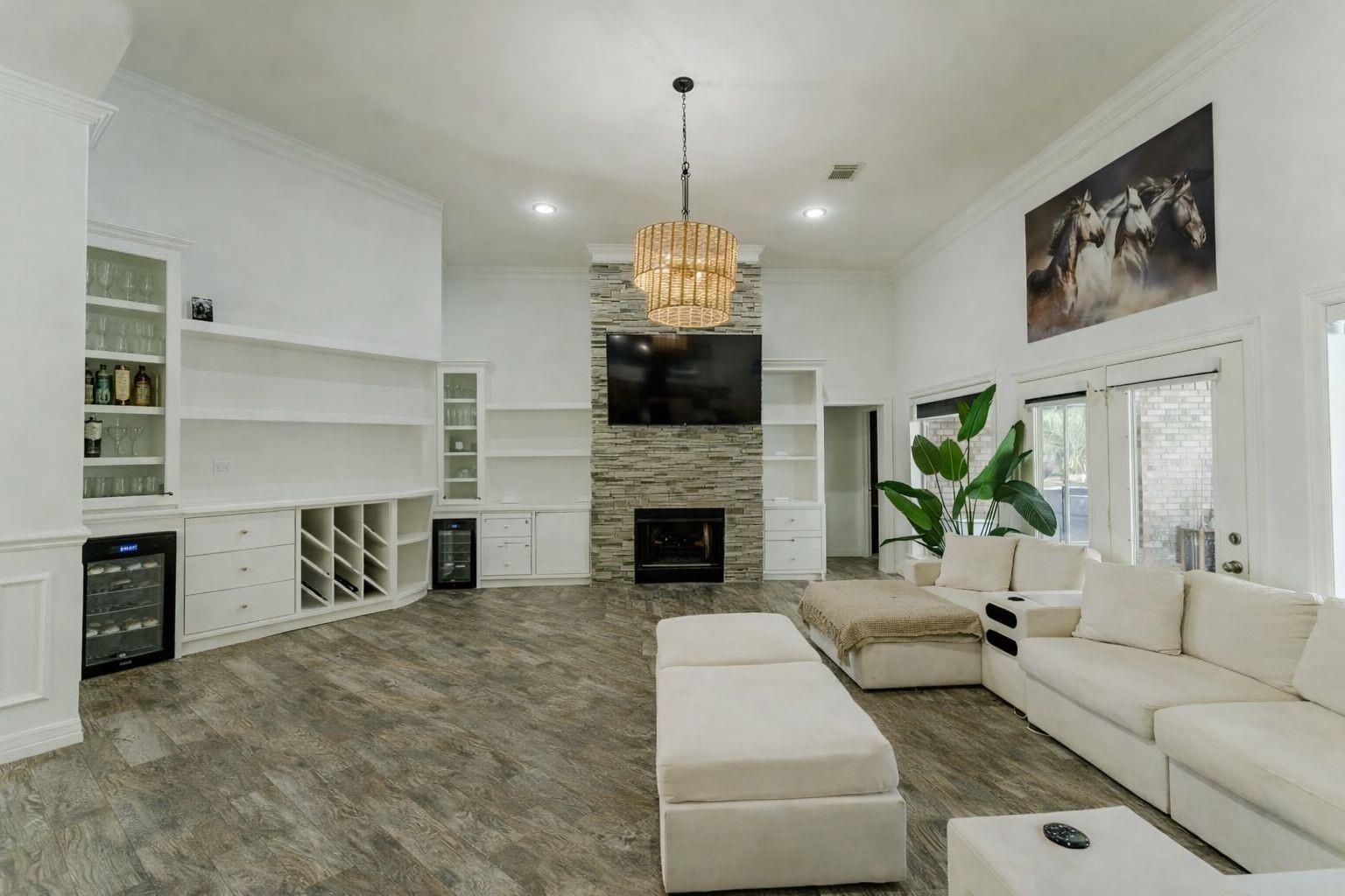 24102 Baneberry Road