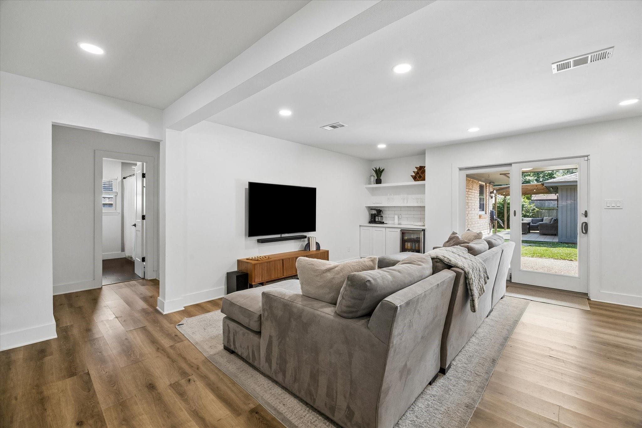 5311 Hialeah Drive