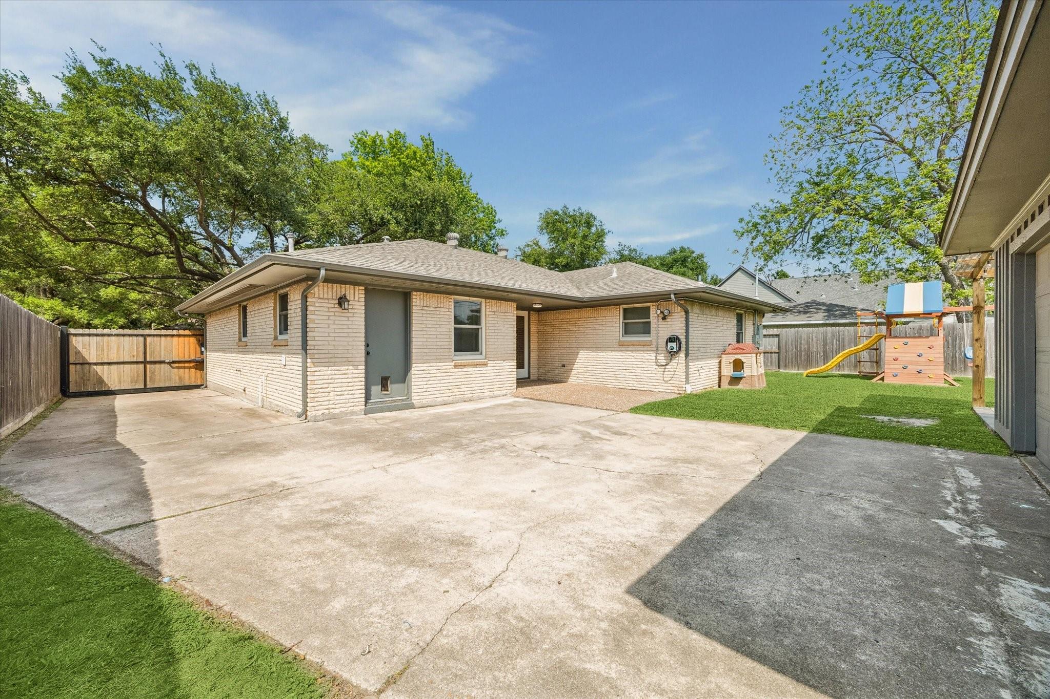 5311 Hialeah Drive