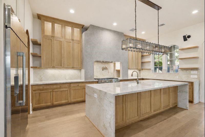 1519 Candlelight Lane