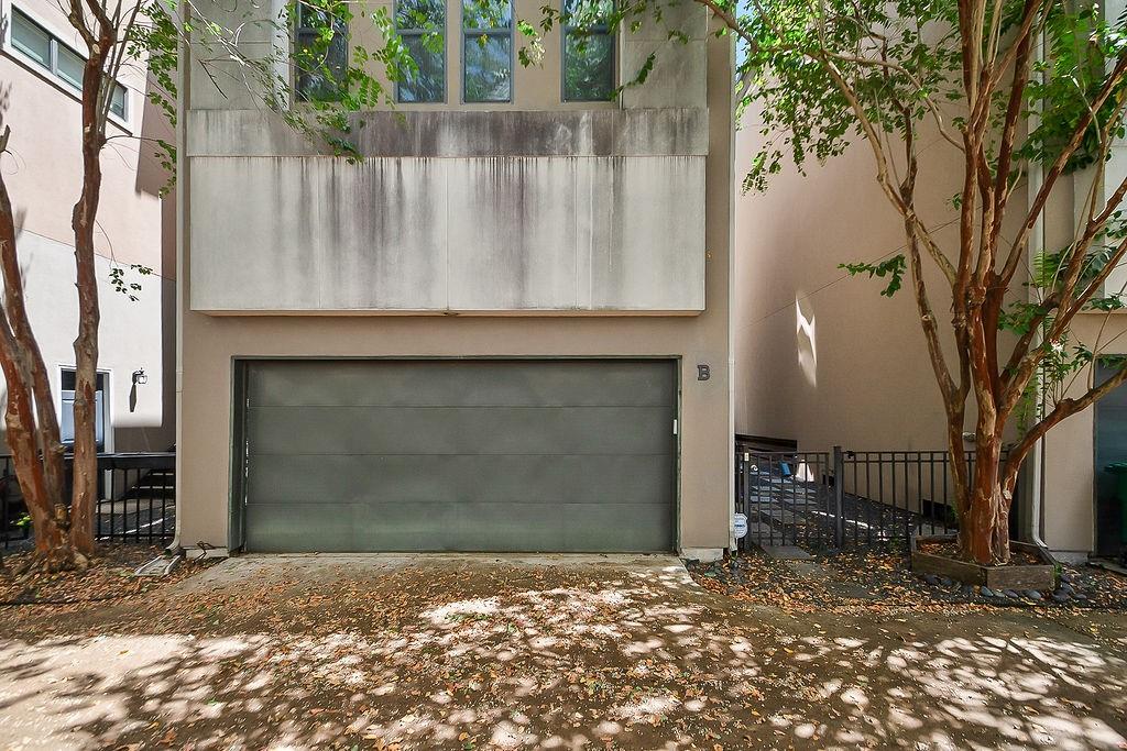 1121 W 17th Street # B