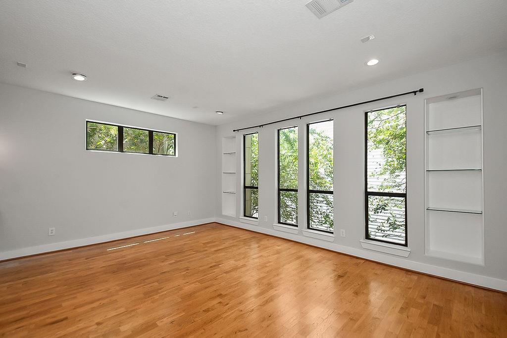 1121 W 17th Street # B