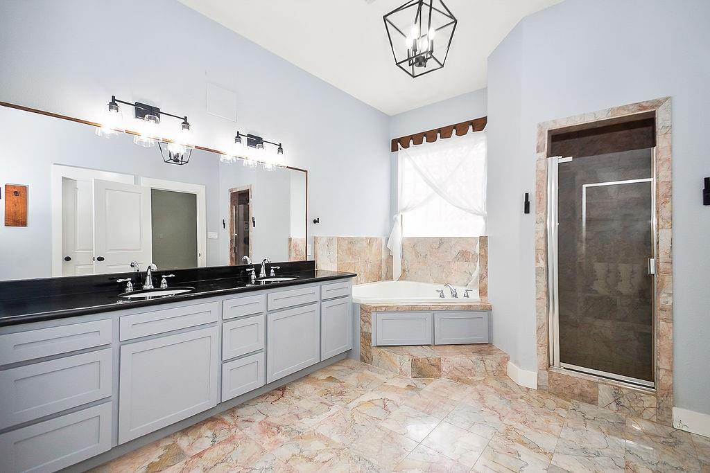 1121 W 17th Street # B