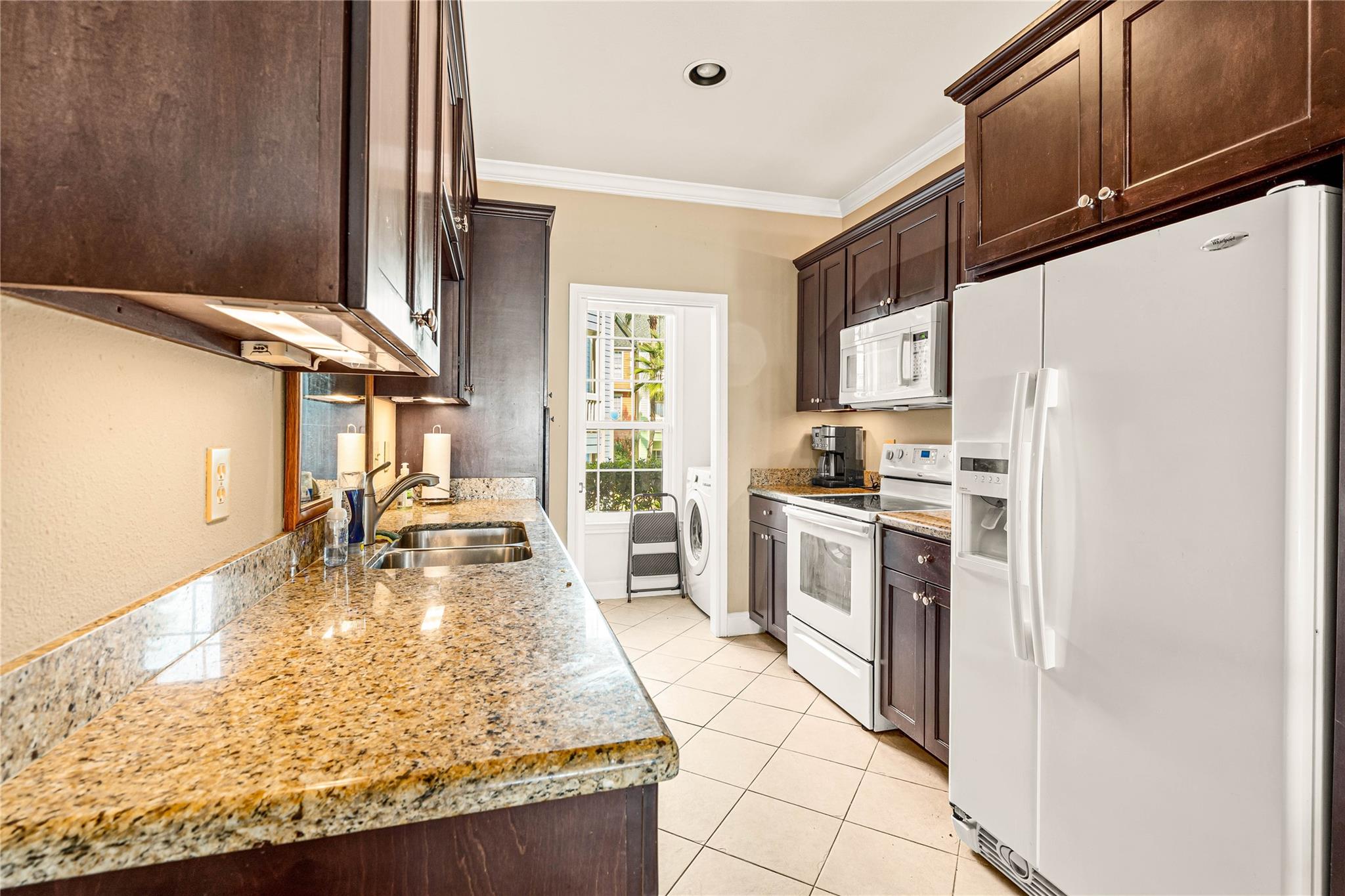 7000 Seawall Boulevard # 611