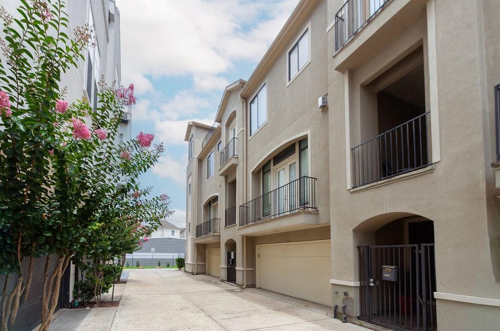 1205 Detering Street