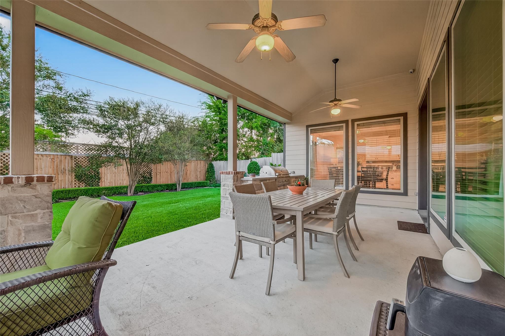 1261 Du Barry Lane