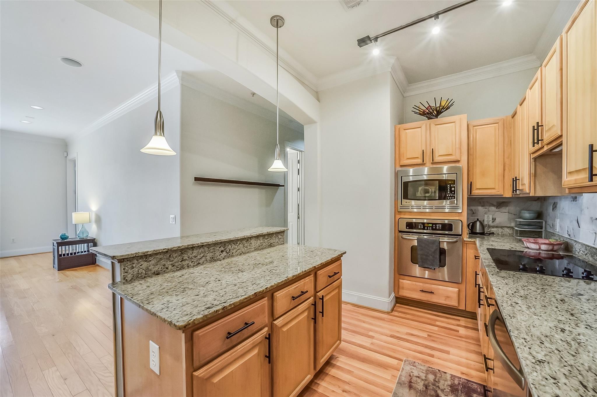 7134 Mapleridge Street # 3C