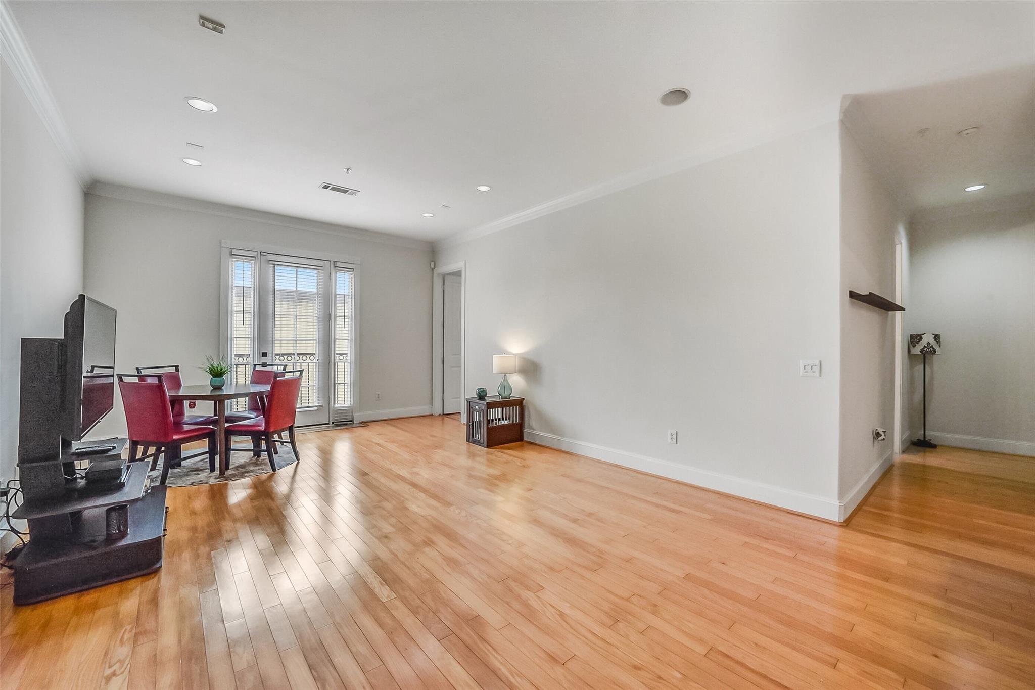 7134 Mapleridge Street # 3C