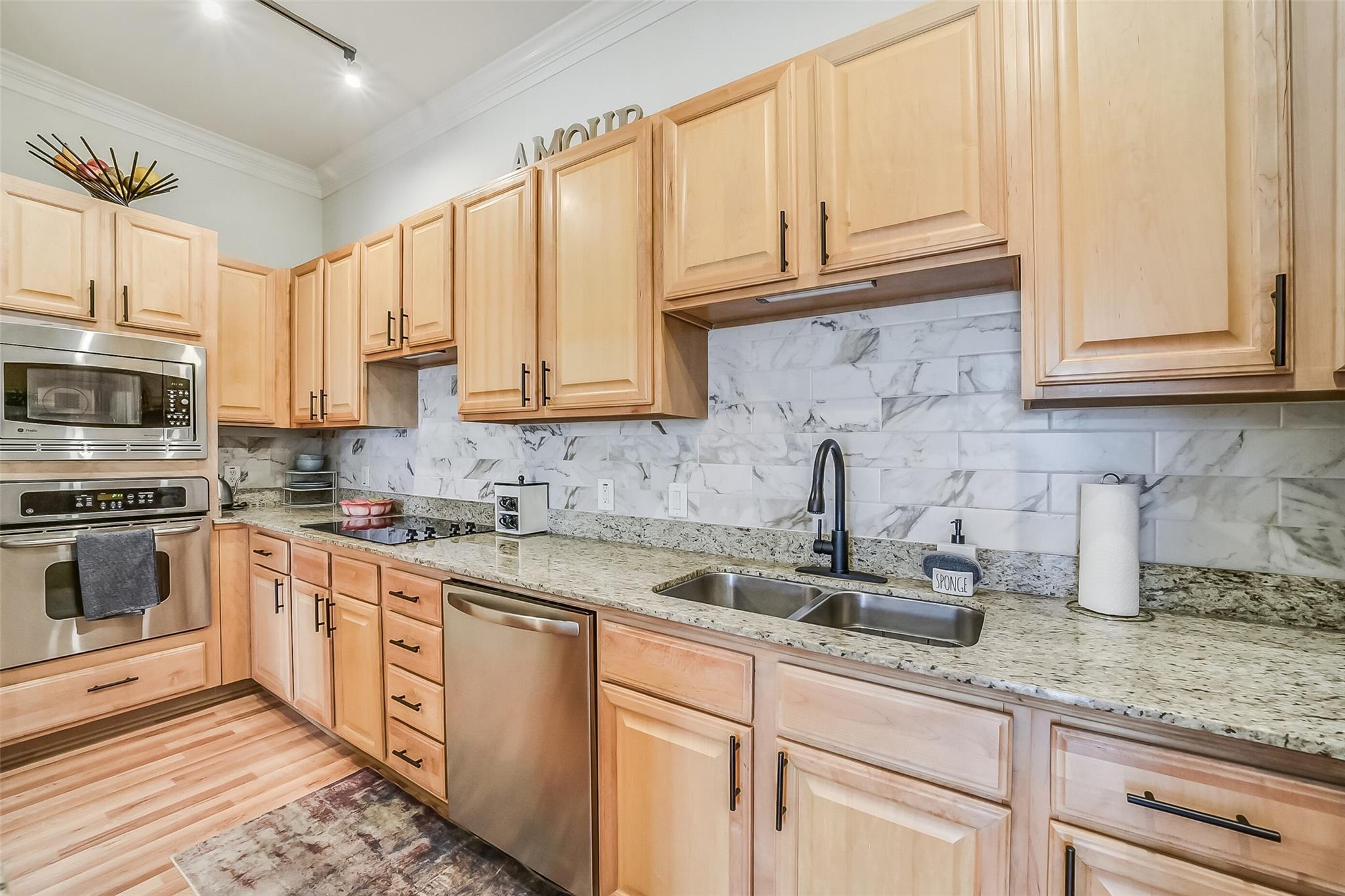 7134 Mapleridge Street # 3C