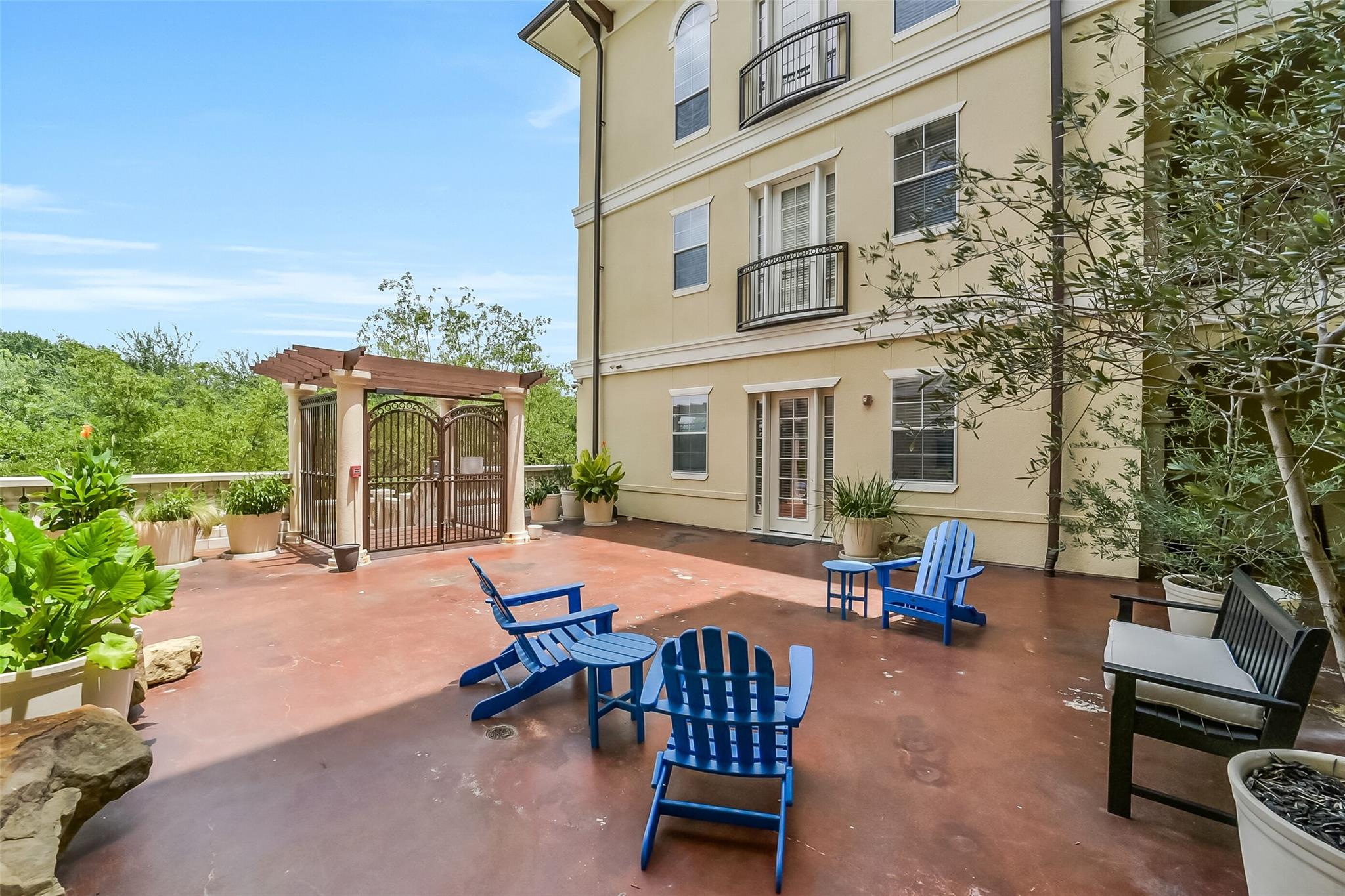 7134 Mapleridge Street # 3C