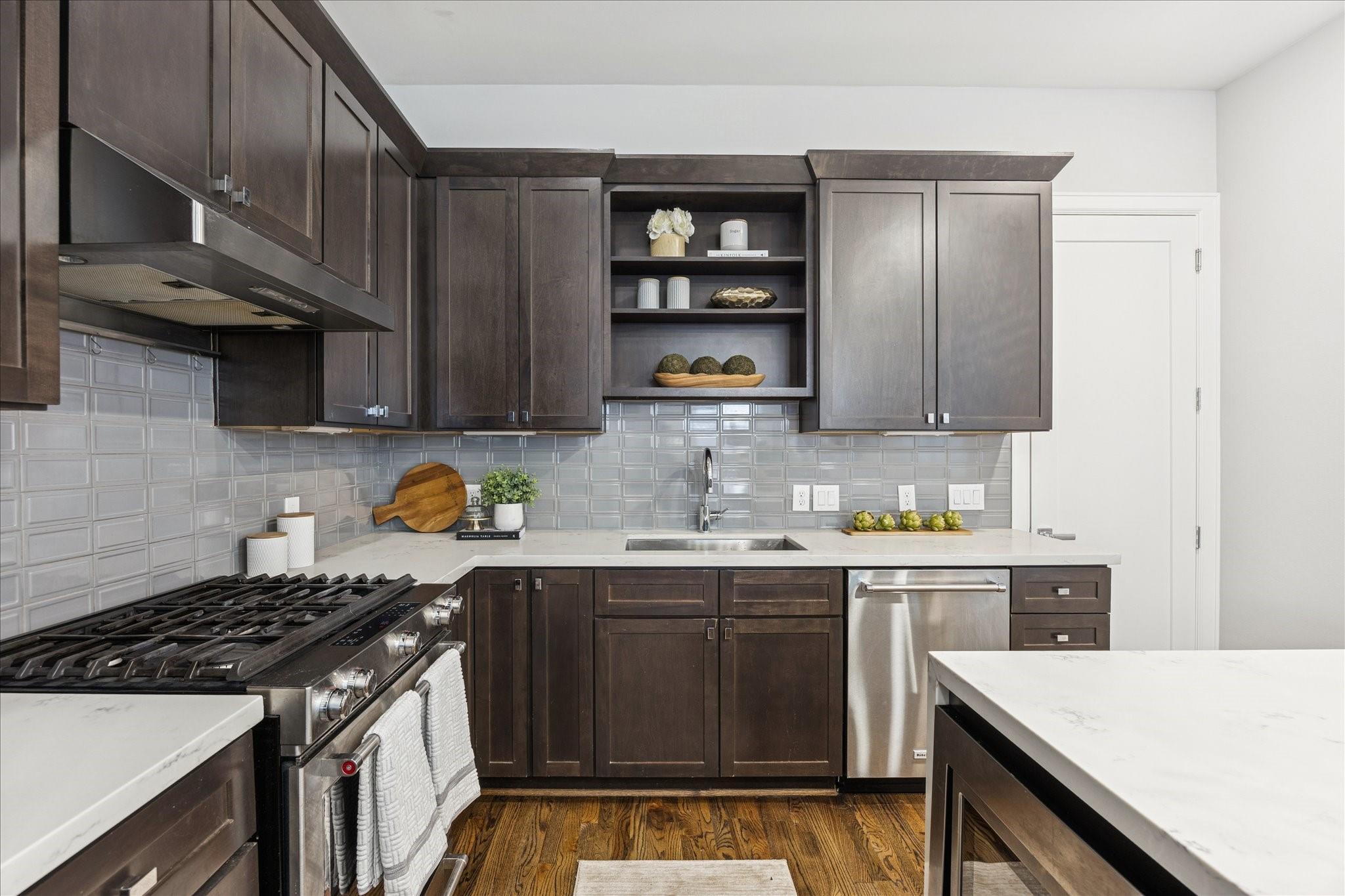 1213 Crockett Street