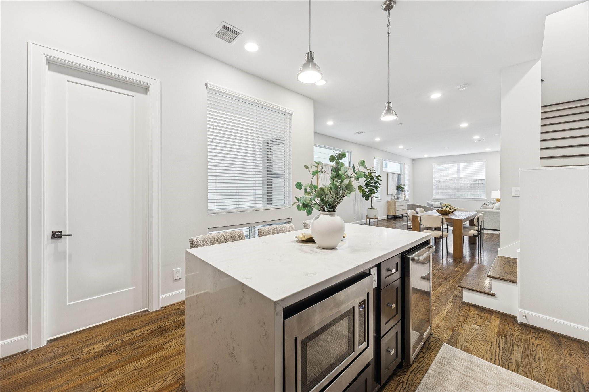 1213 Crockett Street