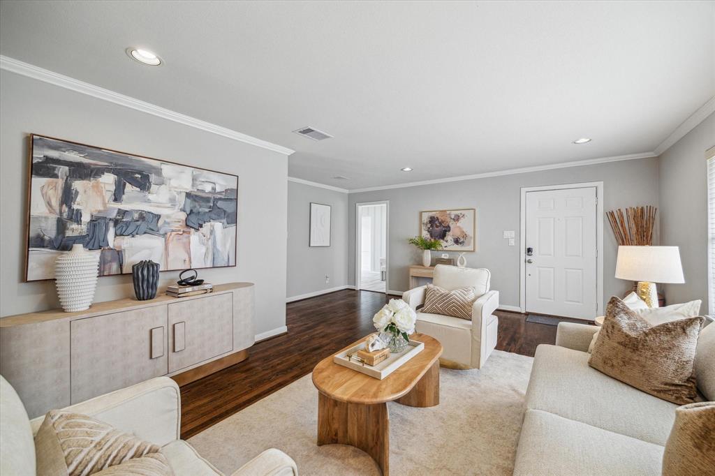 4717 Saxon Street