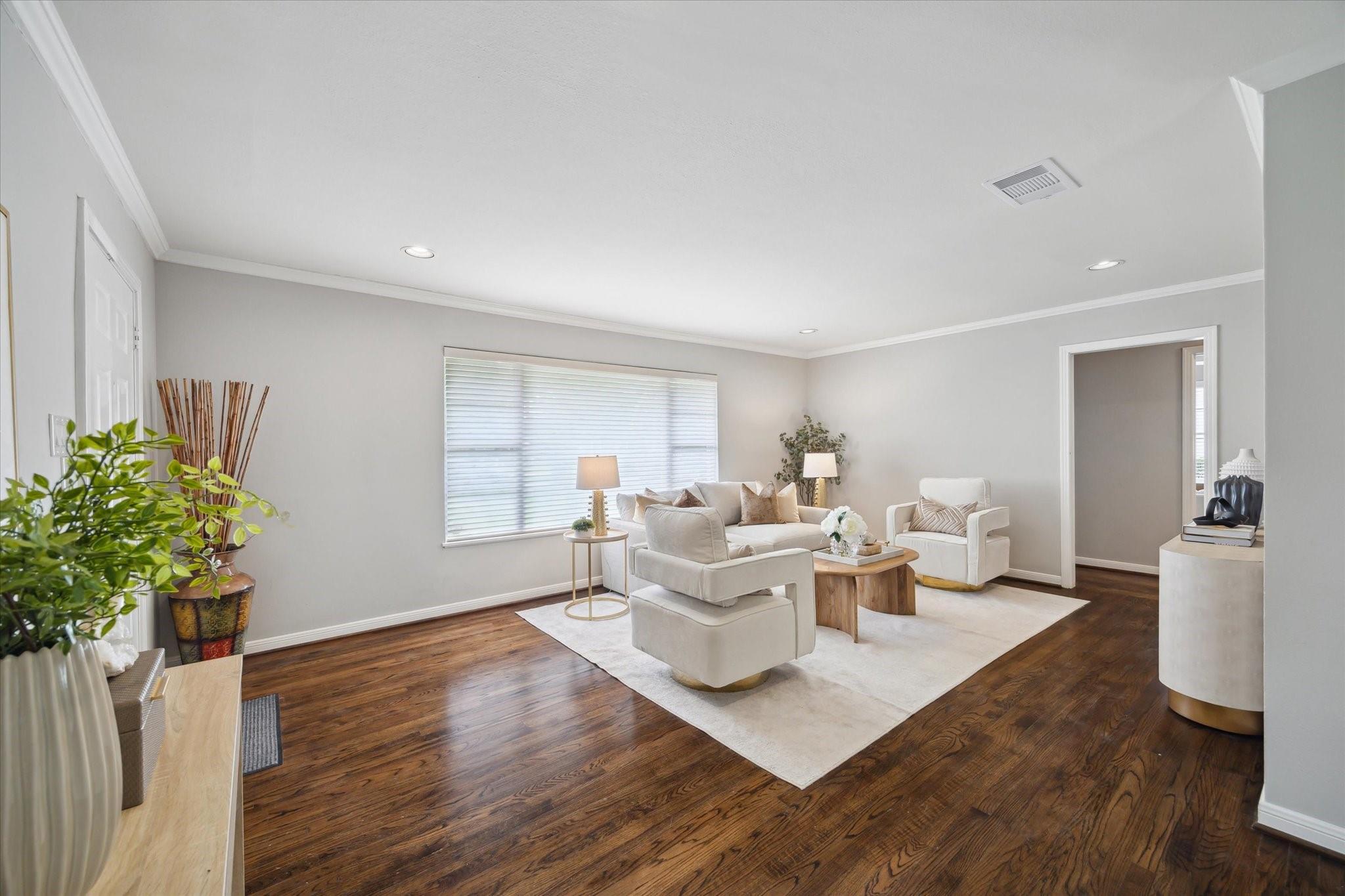 4717 Saxon Street
