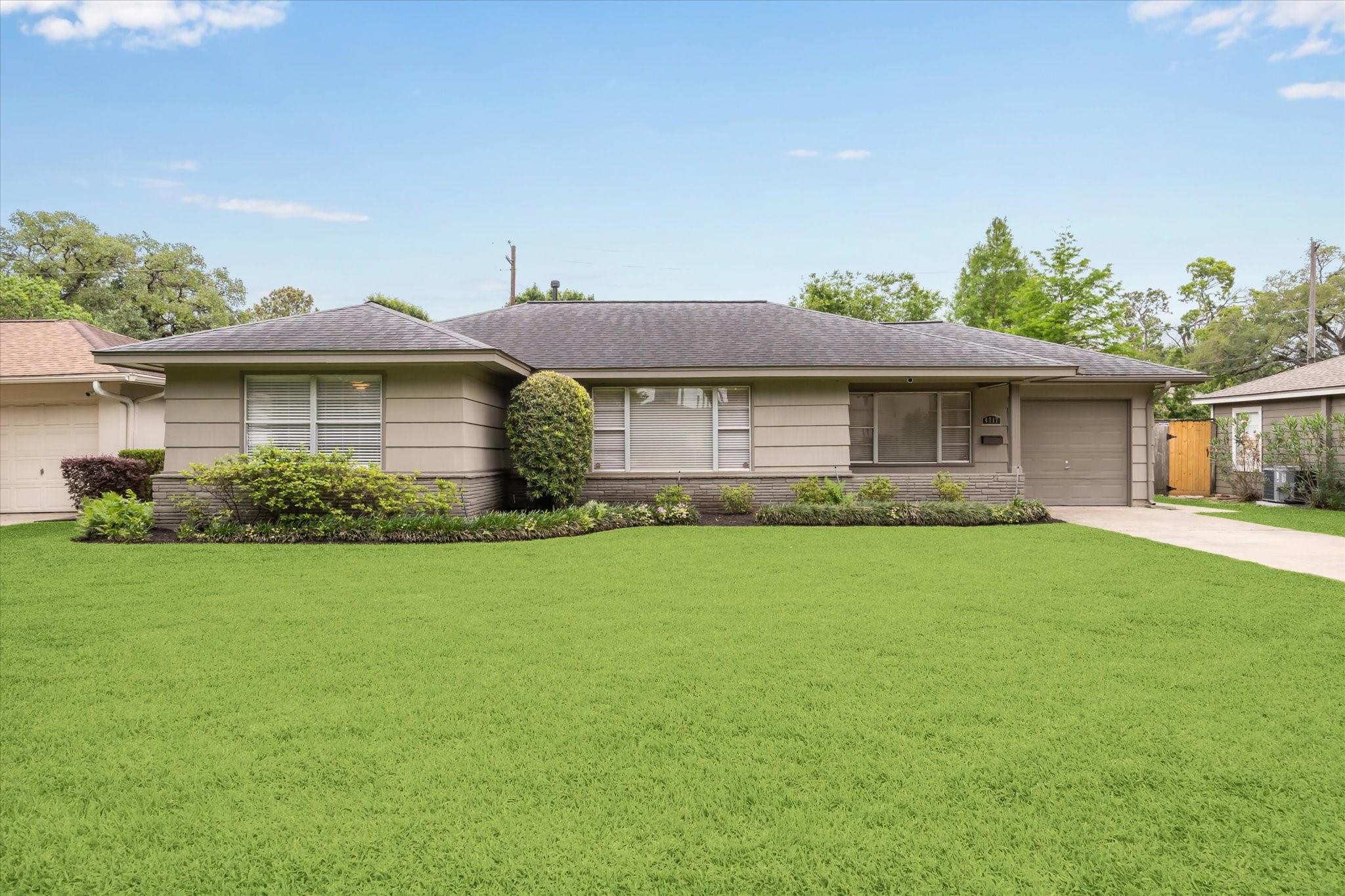 4717 Saxon Street