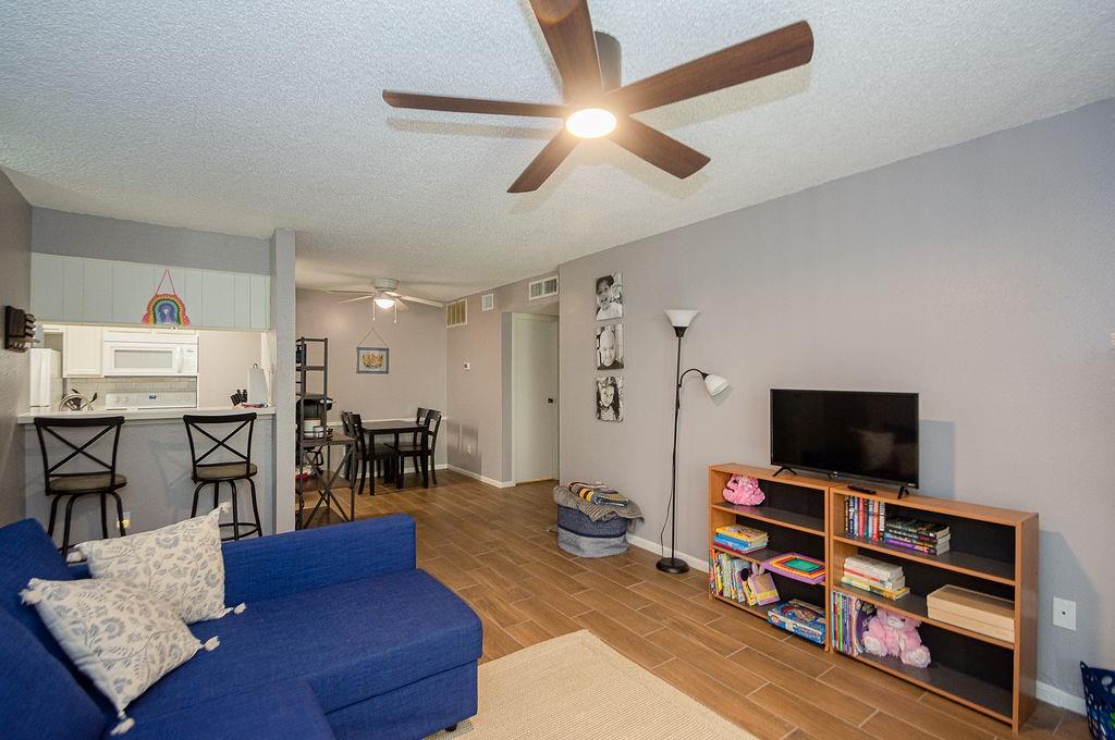 2120 El Paseo Street # 603
