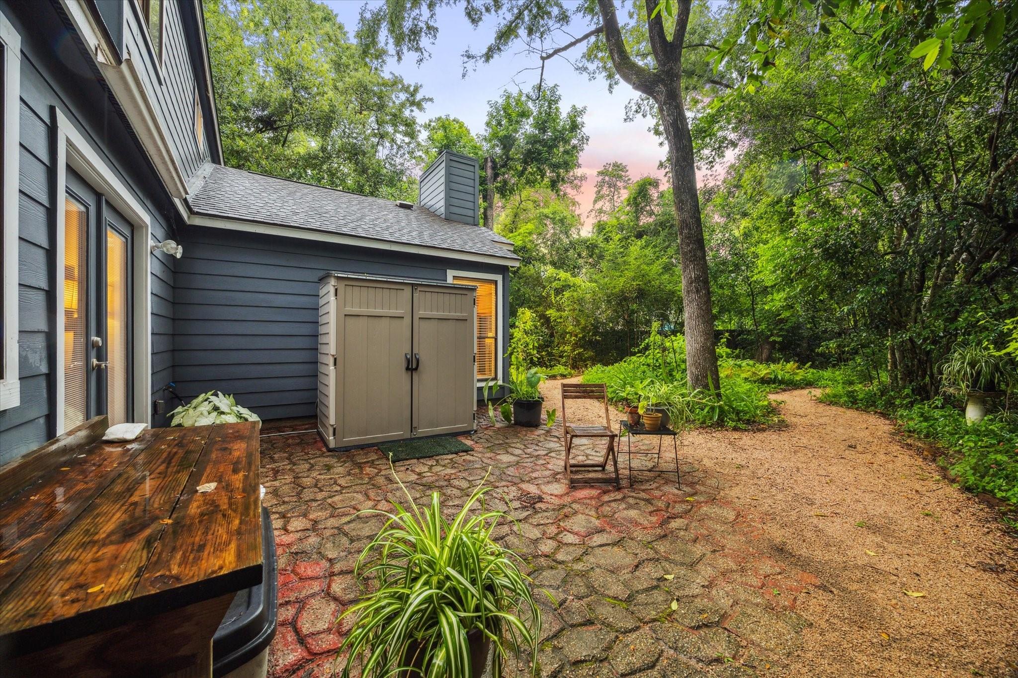 11 Leaf Trace Court