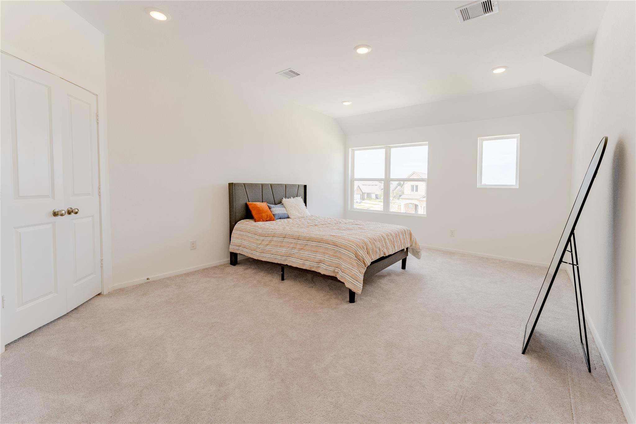 6371 Iron Clove Drive