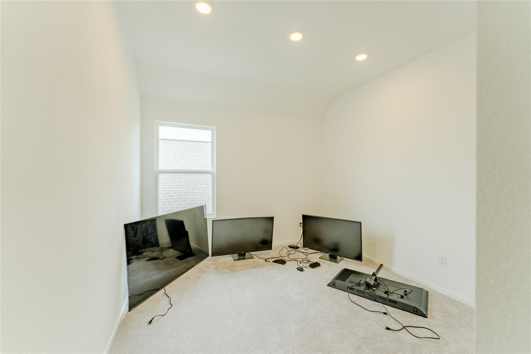 6371 Iron Clove Drive