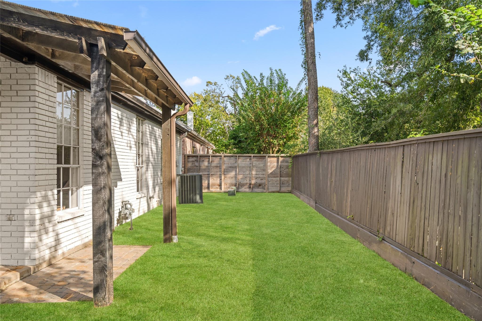 7515 Woodridge Place