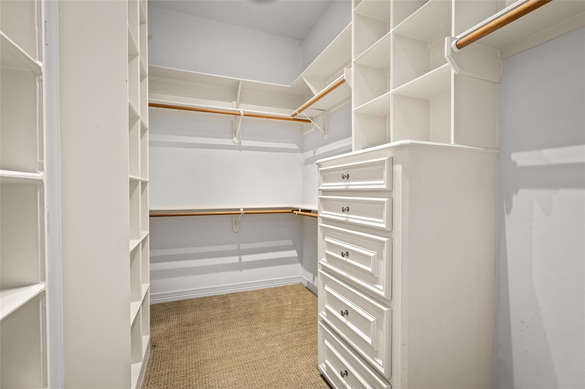 7515 Woodridge Place