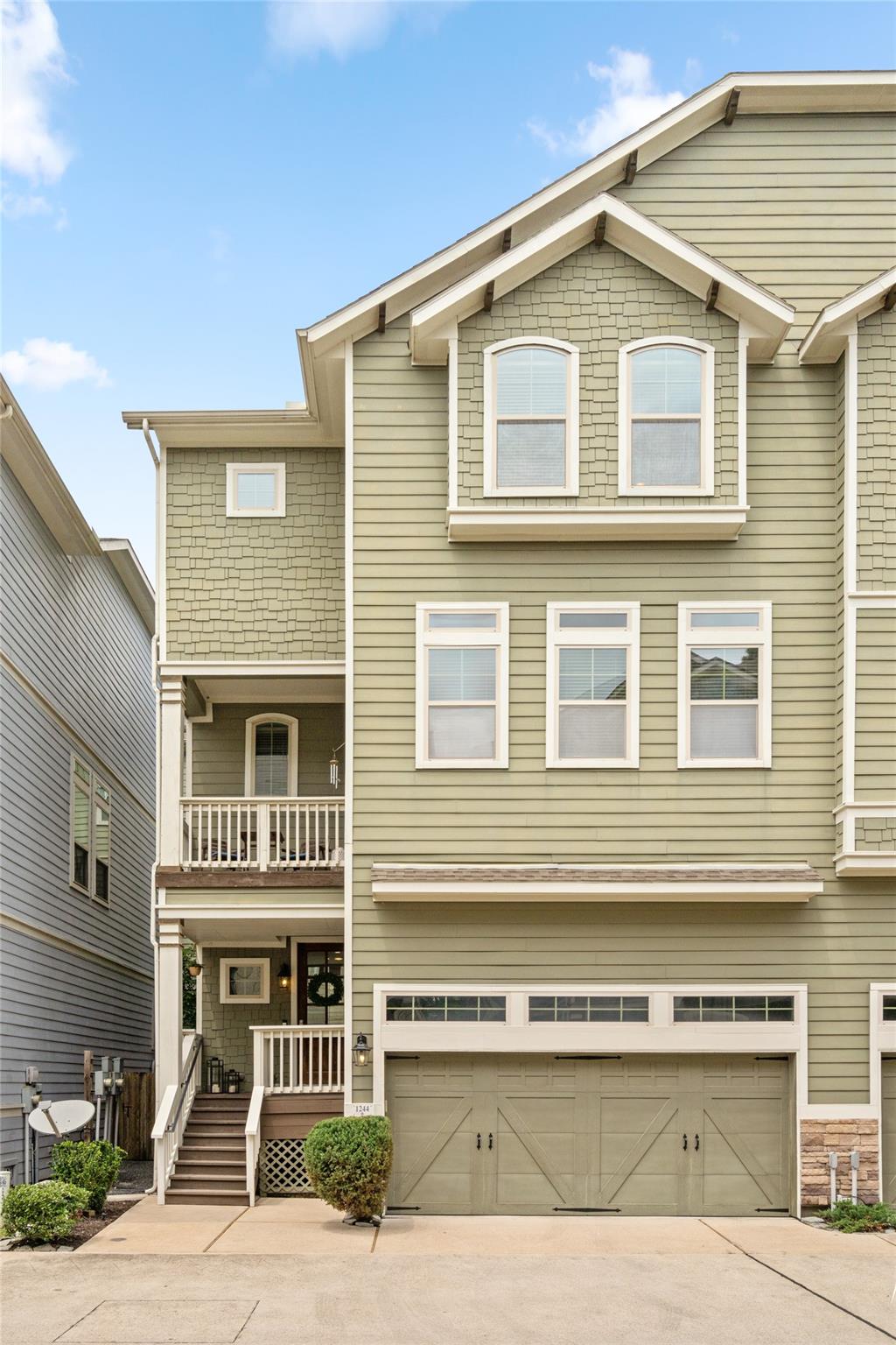 1244 Hobbs Reach Lane
