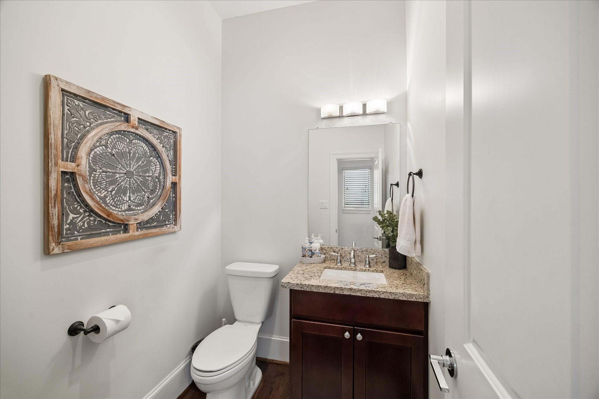 1538 W 23rd Street # B