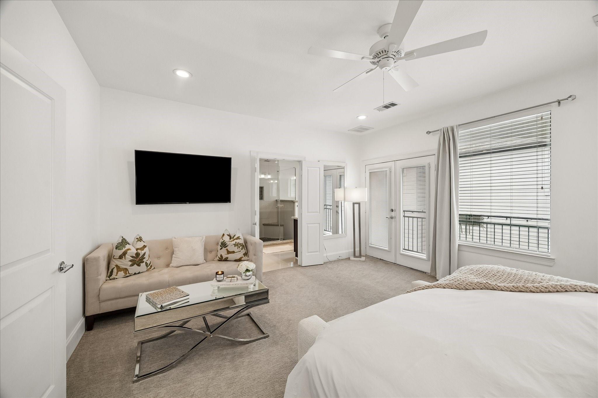 1538 W 23rd Street # B