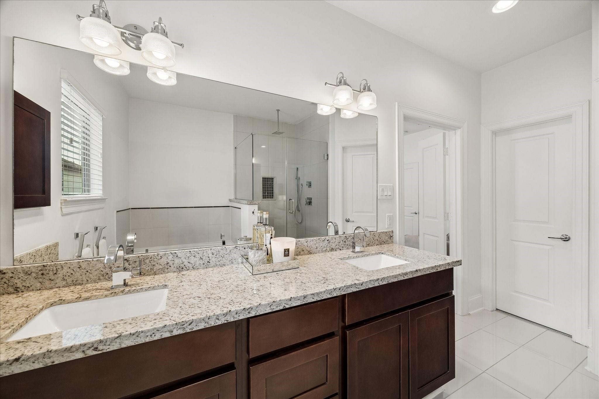 1538 W 23rd Street # B