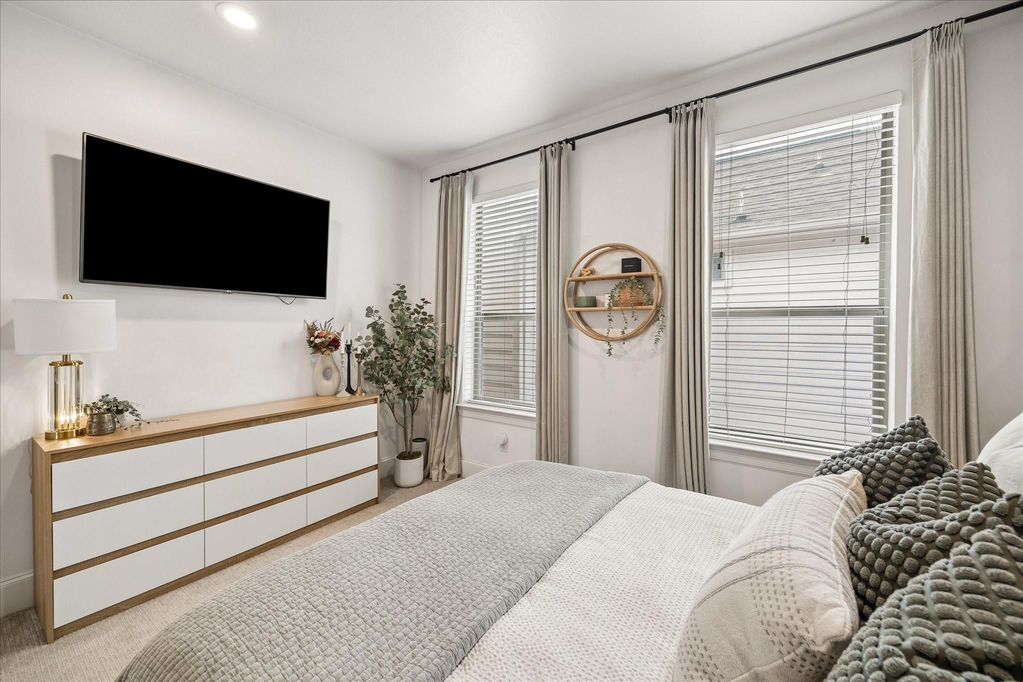 1538 W 23rd Street # B