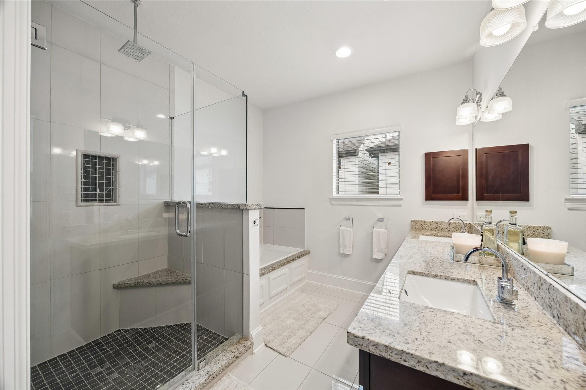 1538 W 23rd Street # B