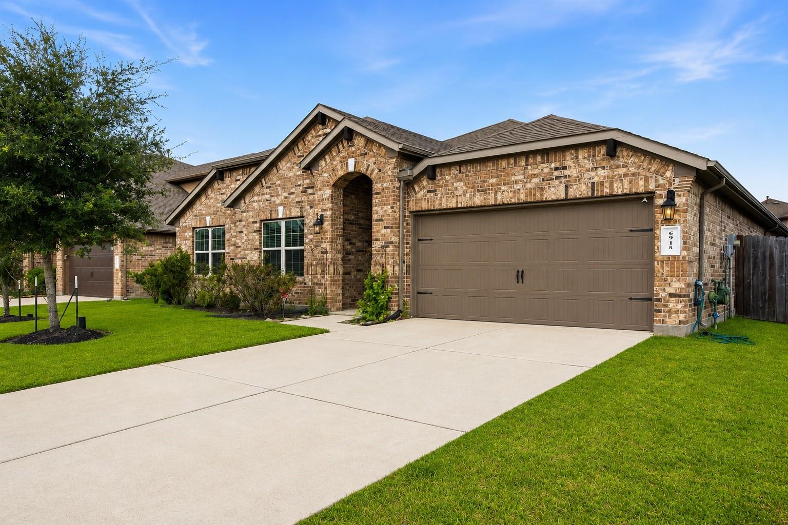 6915 Arcadia Meadow Court