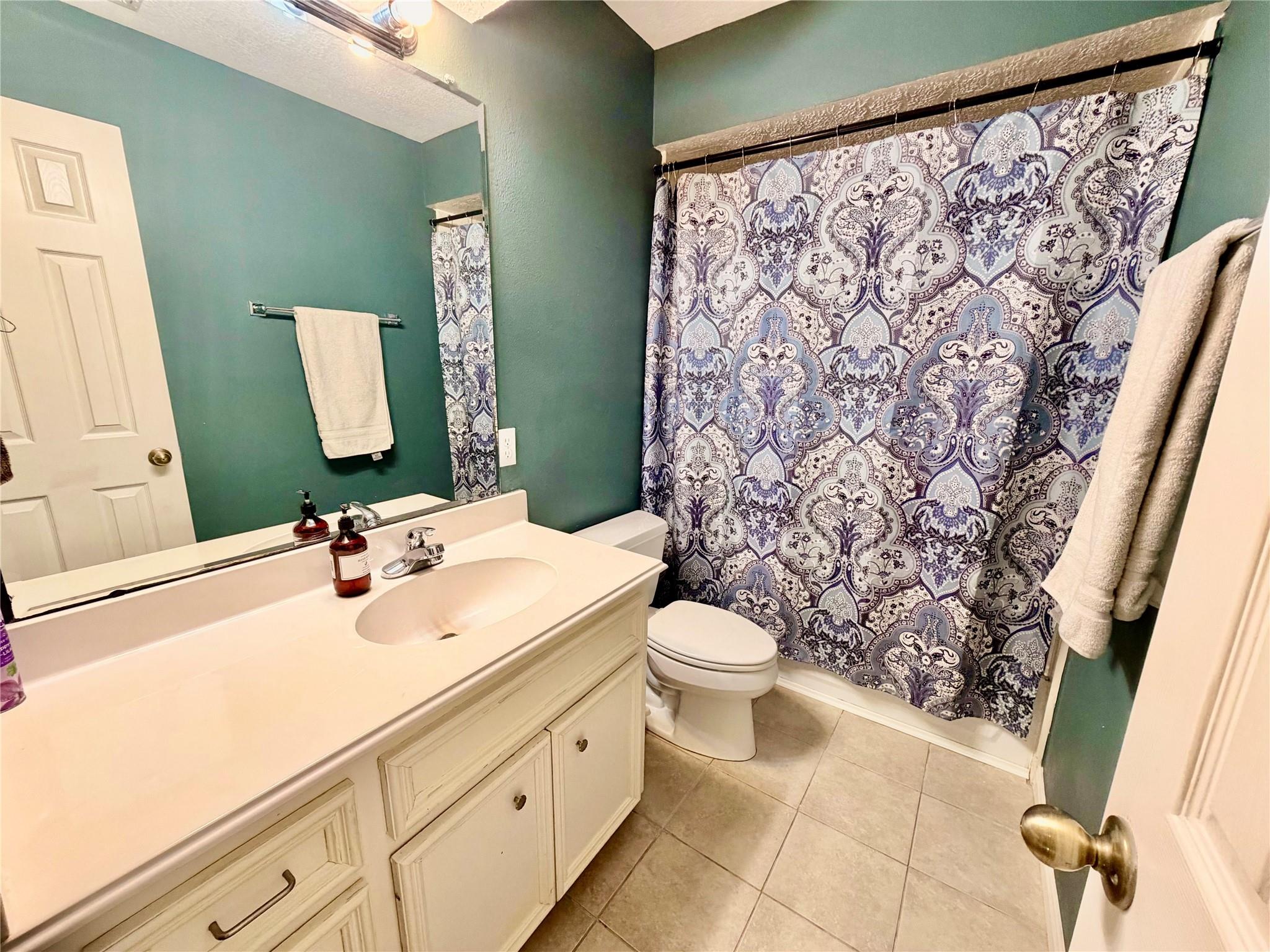 11918 Stillwater Drive