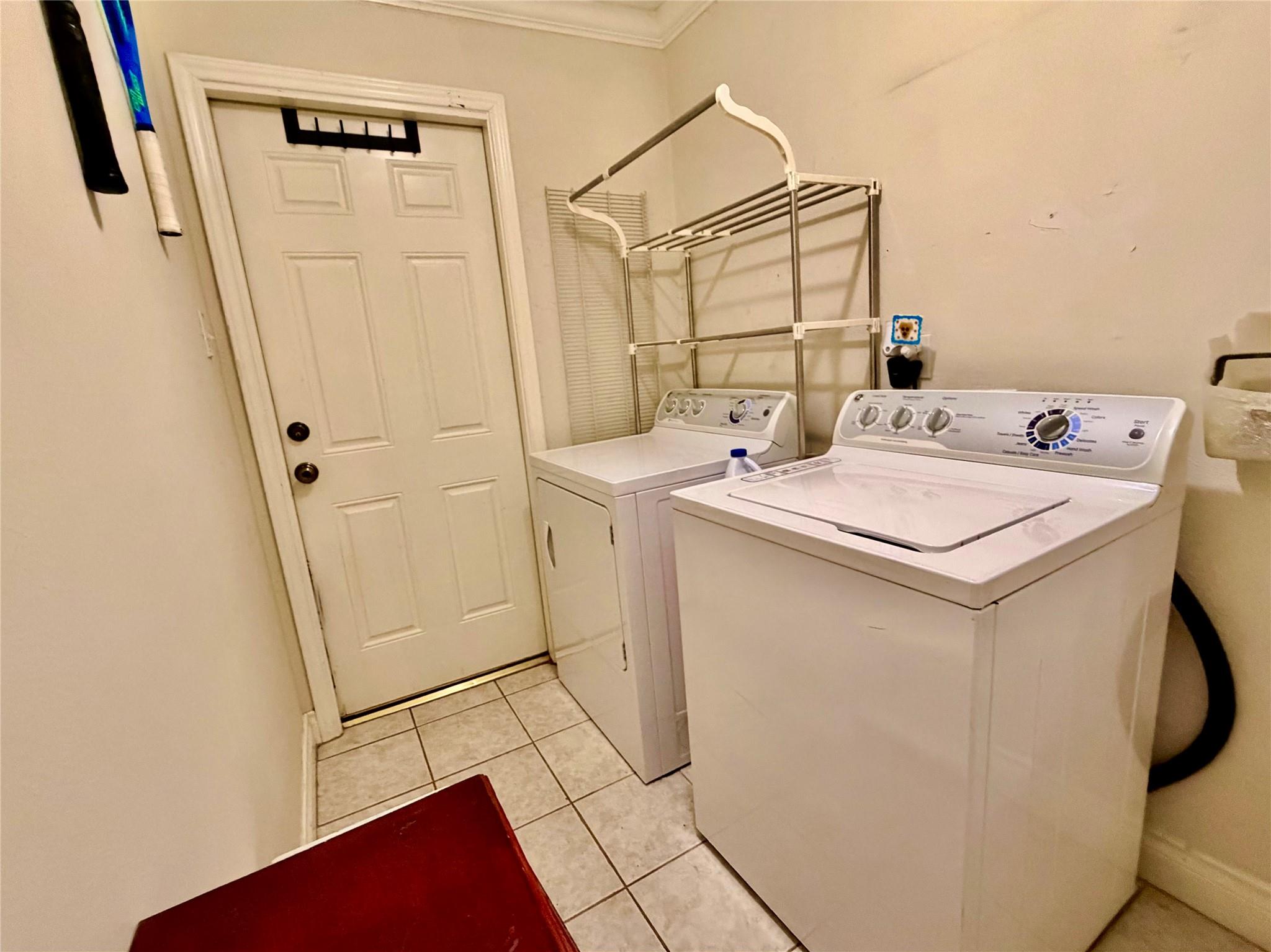 11918 Stillwater Drive