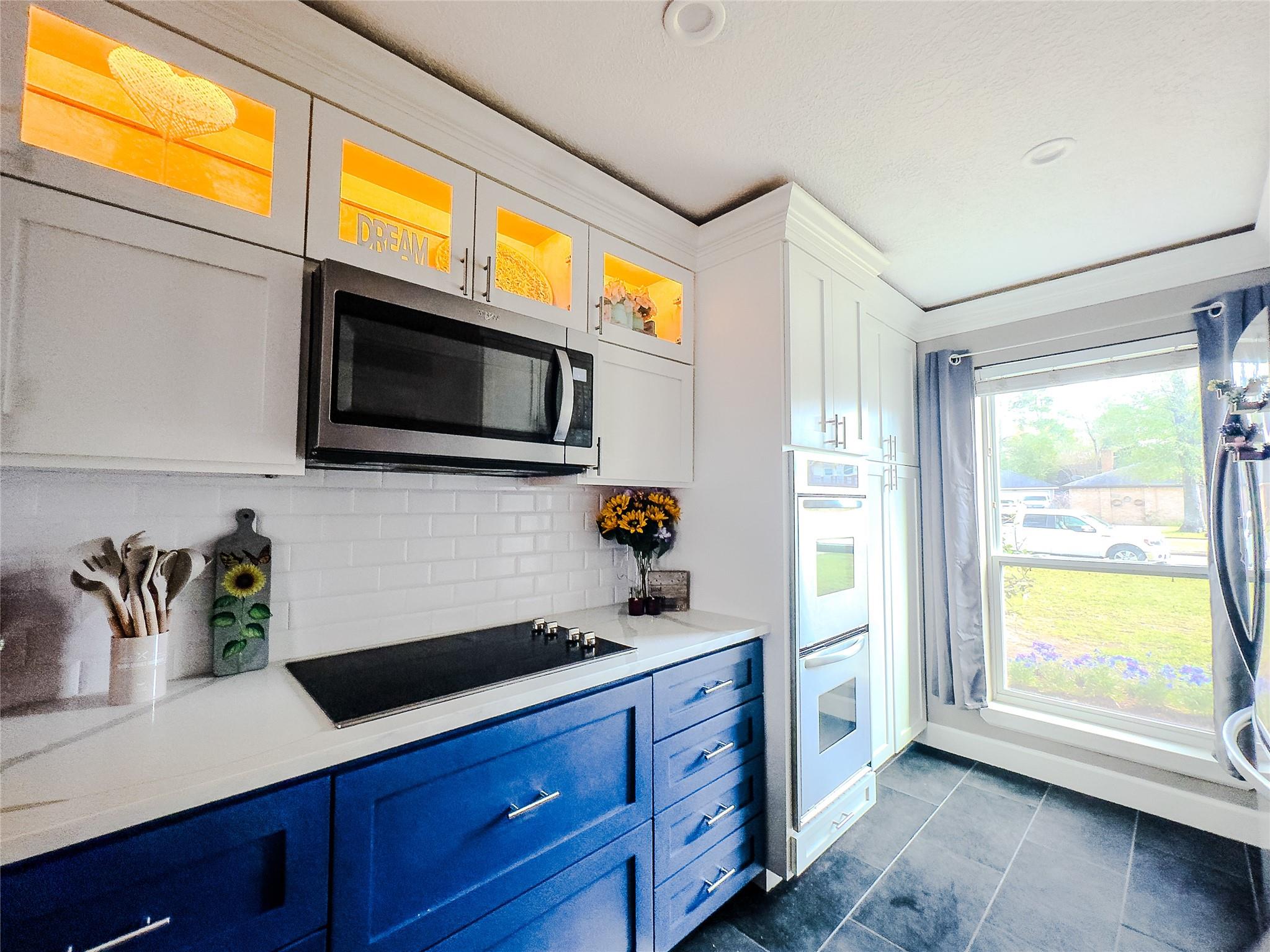 11918 Stillwater Drive