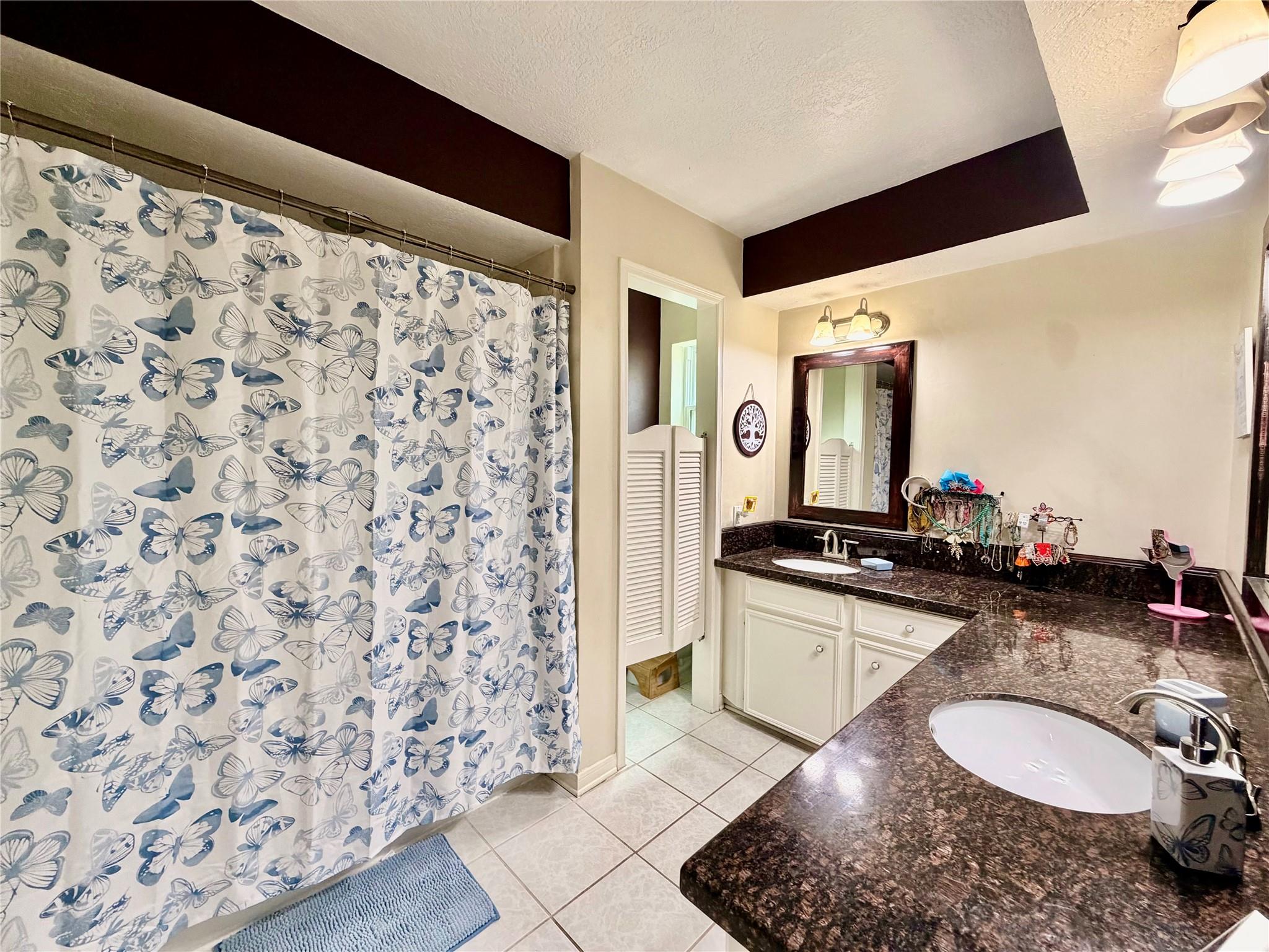 11918 Stillwater Drive