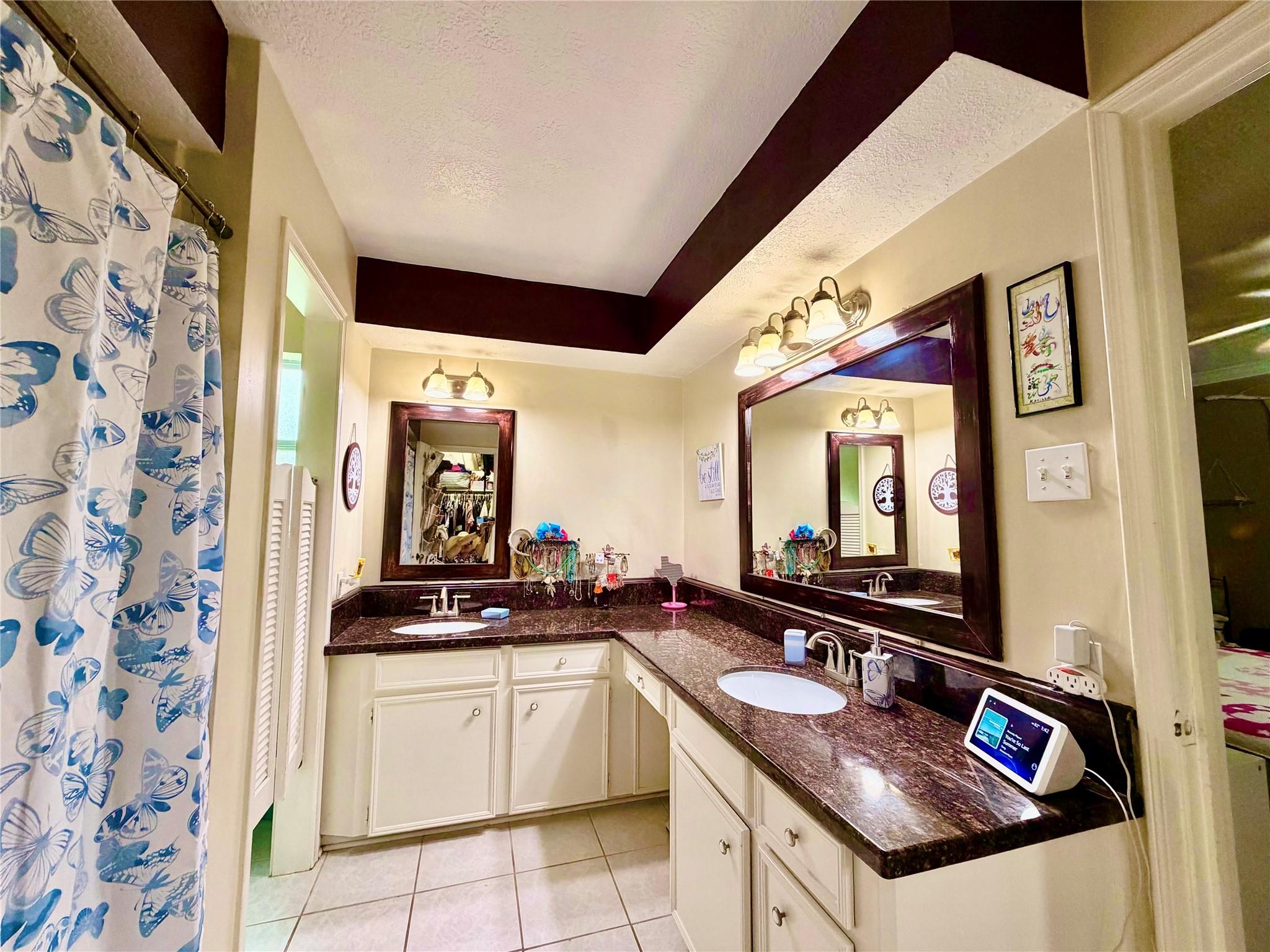 11918 Stillwater Drive