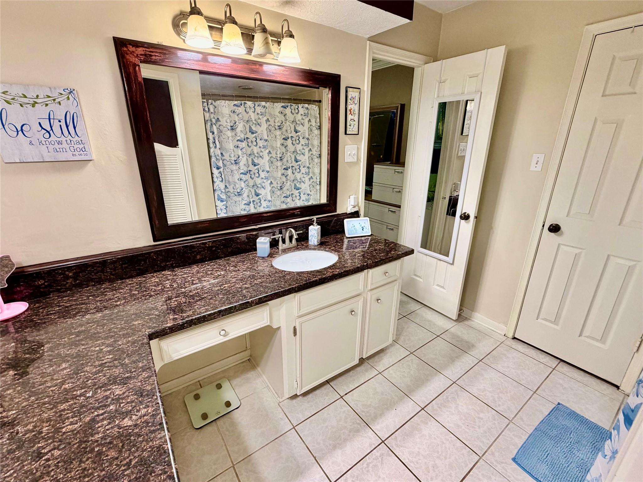 11918 Stillwater Drive