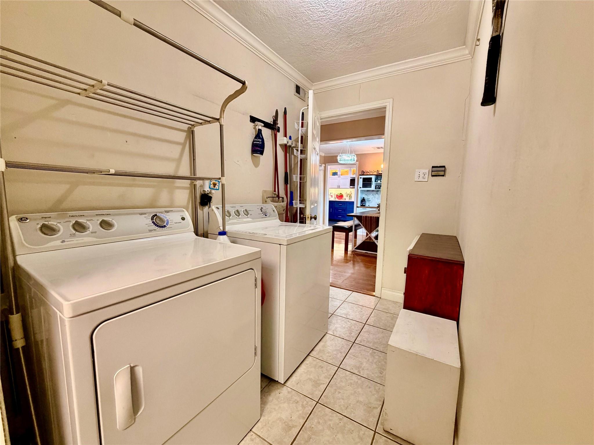 11918 Stillwater Drive