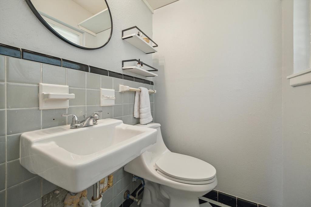 4606 Nina Lee Lane