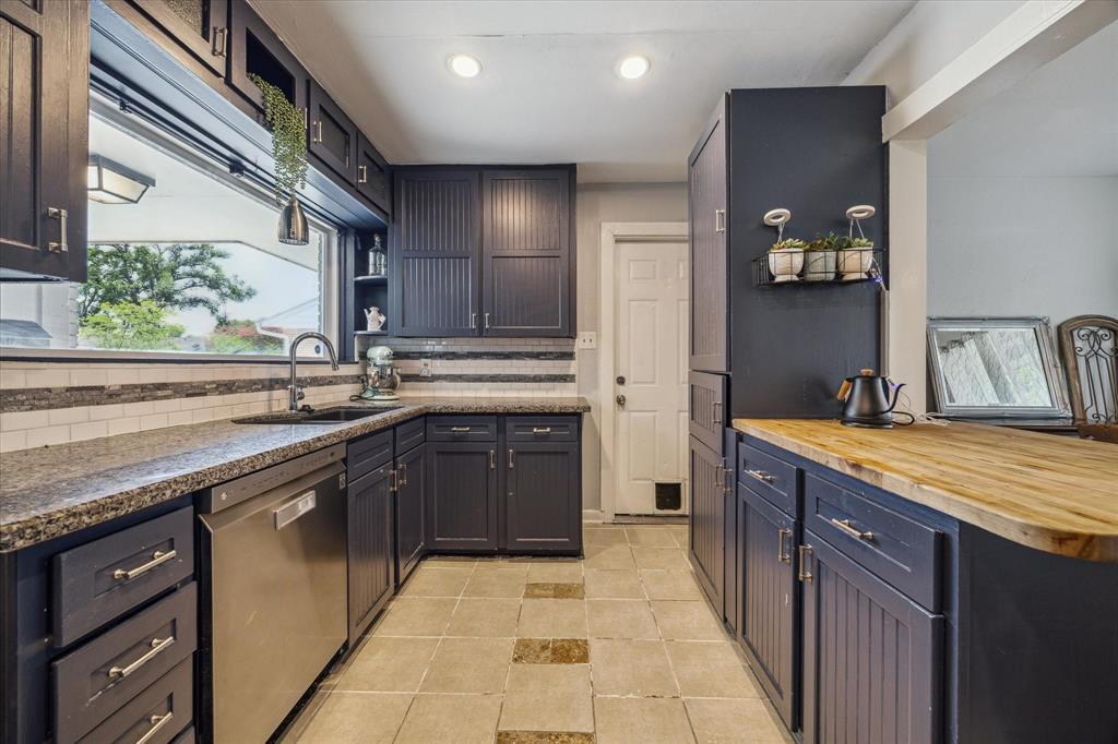 4606 Nina Lee Lane