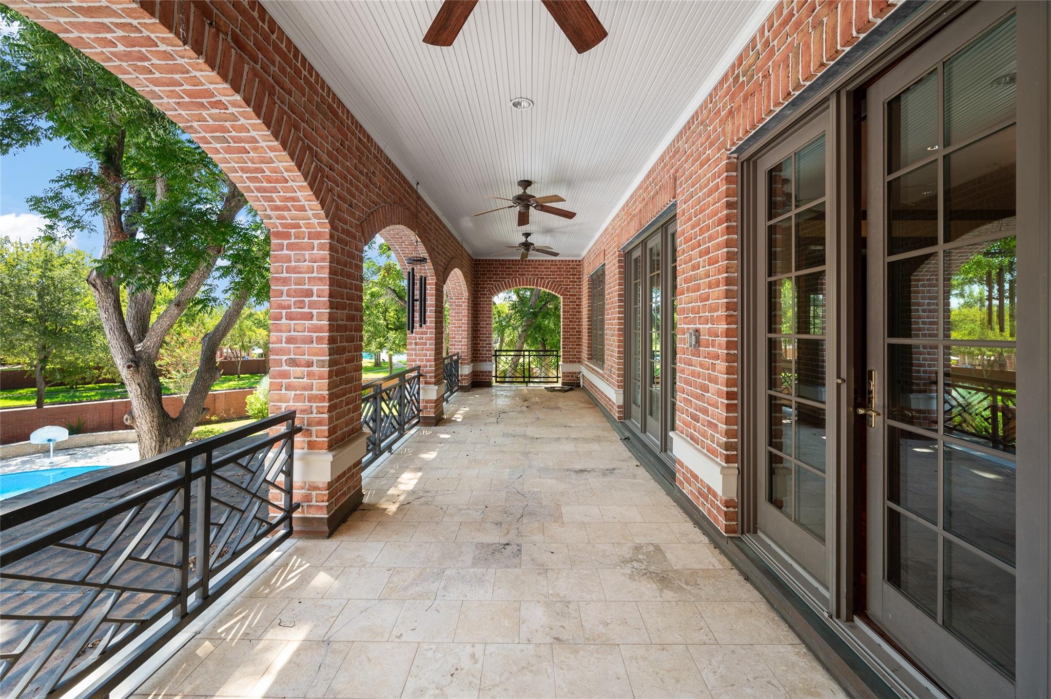 1802 Forest Gate Circle
