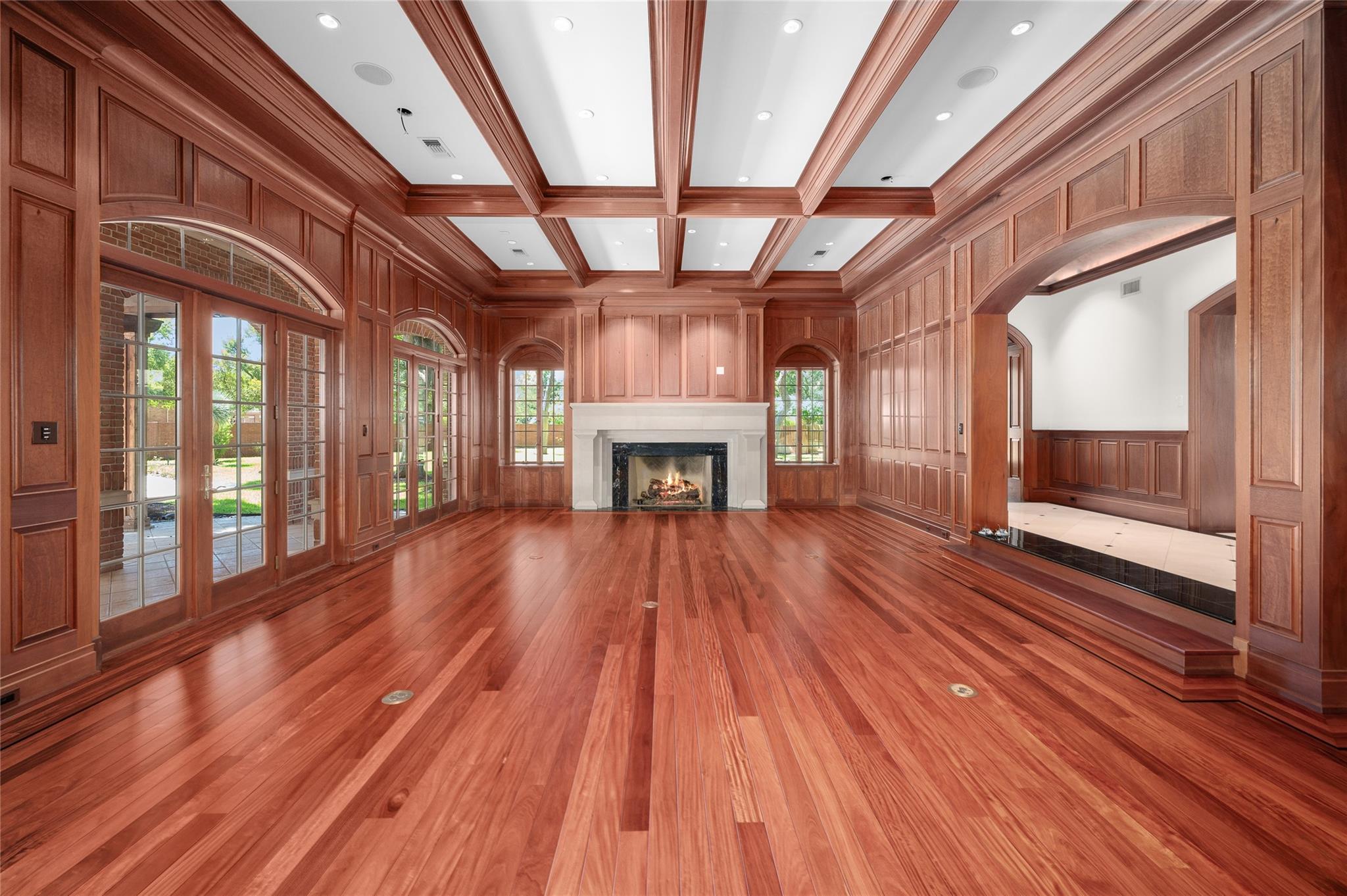 1802 Forest Gate Circle